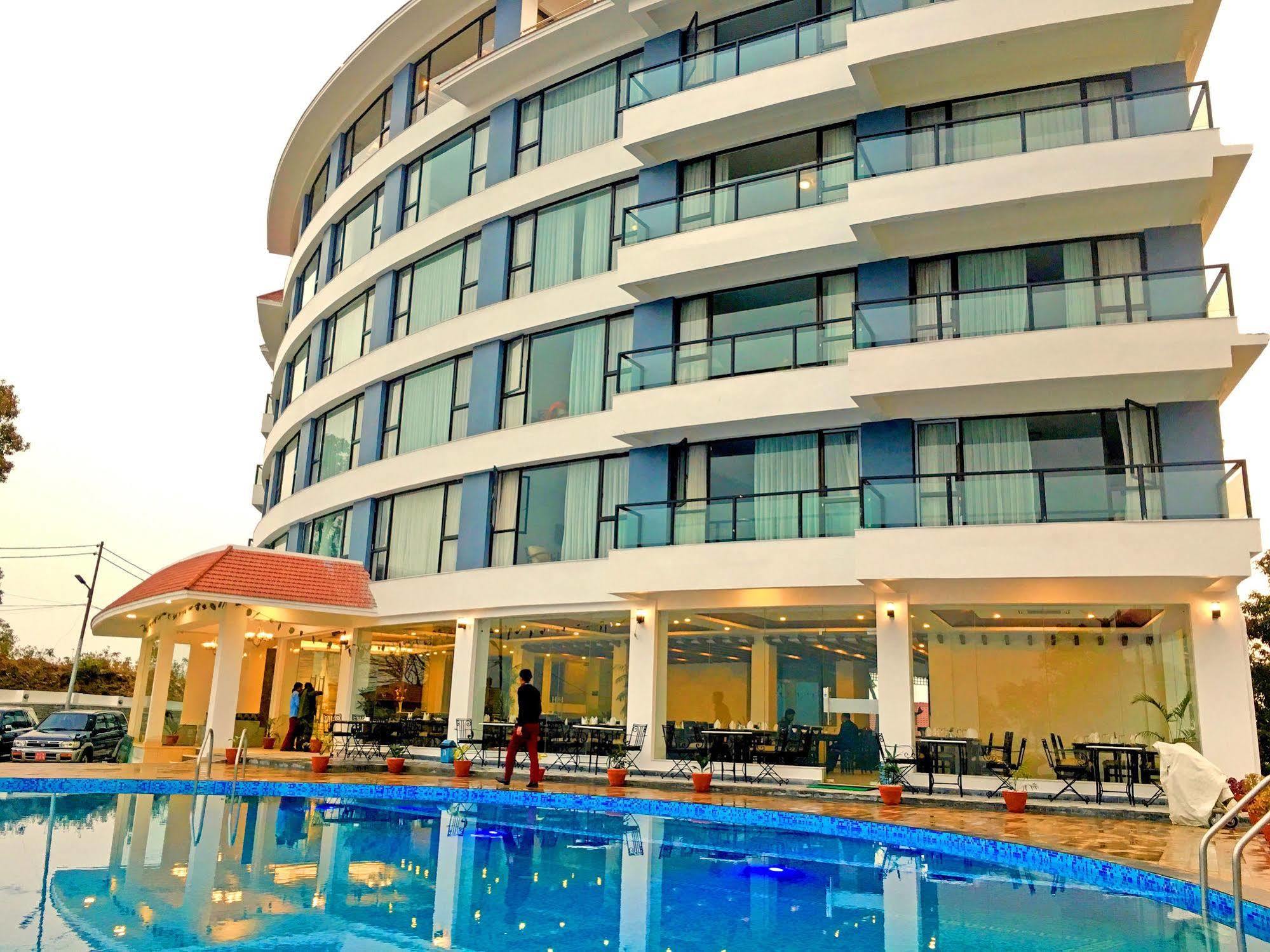 Himalayan Front Hotel By Kgh Group Pokhara Exterior foto